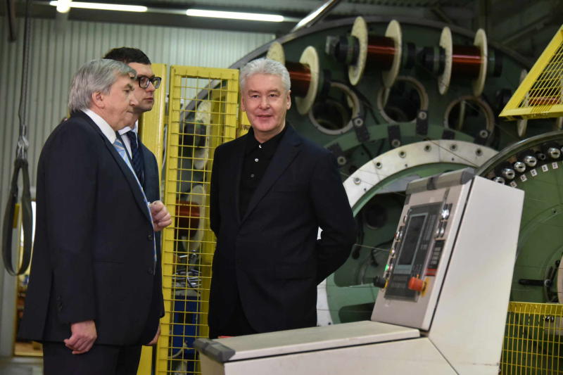 Мэр Москвы Сергей Собянин открыл новые производственные линии на заводе группы компаний «Москабельмет»