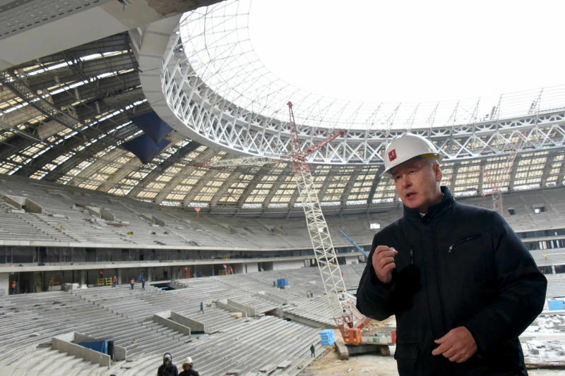 Мэр Москвы Сергей Собянин провел выездное заседание городского штаба по реконструкции стадиона «Лужники»