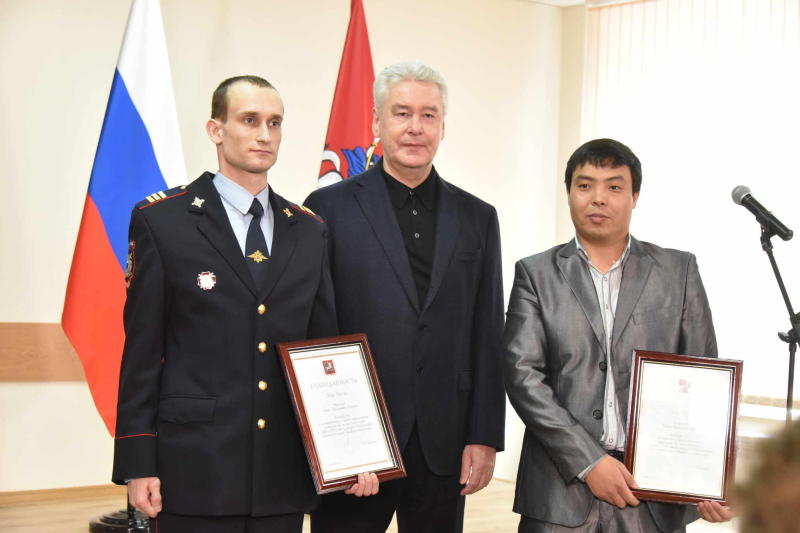Мэр Москвы Сергей Собянин назвал героями мужчин, спасших женщину на станции «Красносельская»