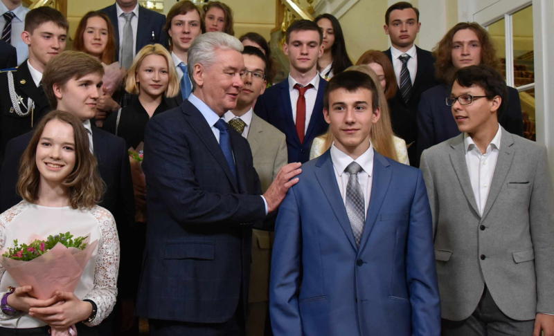 Мэр Москвы Сергей Собянин встретился со школьниками - победителями Всероссийской олимпиады