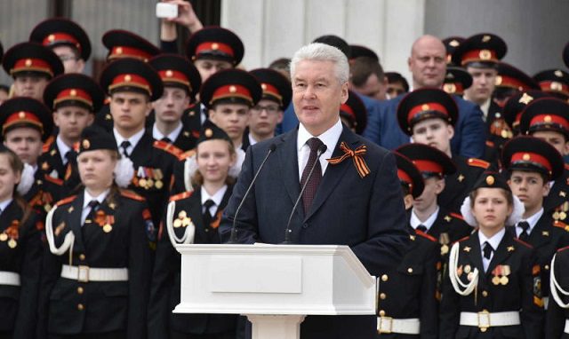 В День памяти св. Георгия Победоносца в Москве состоялся Парад кадет