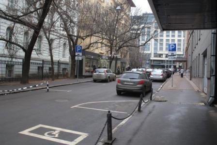 До 230 рублей рекомендовано поднять тариф на парковки властям столицы