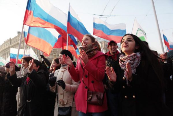 Более 80 тысяч человек вышли на шествие «Мы едины!» в Москве