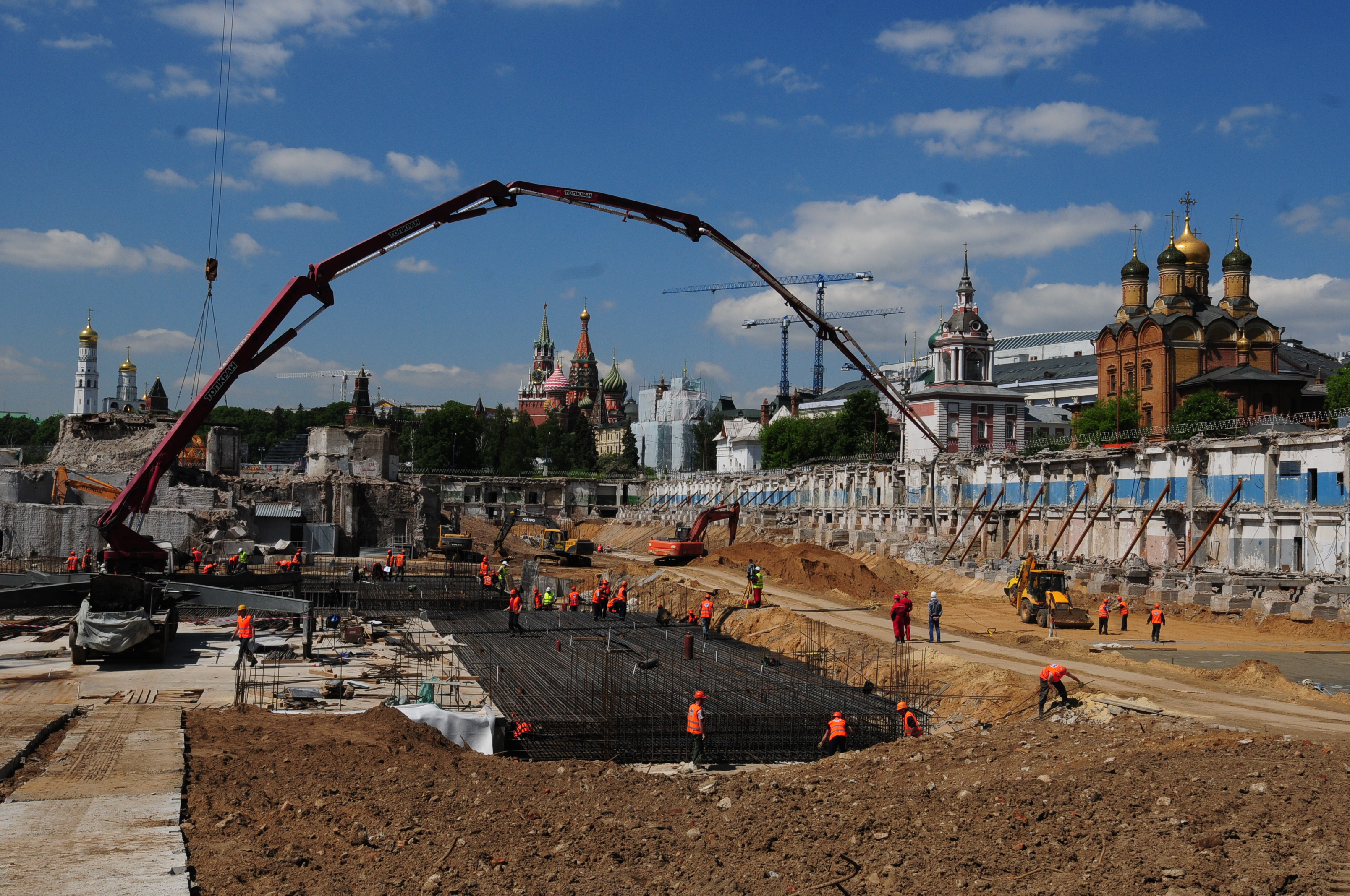 как строили кремль в москве