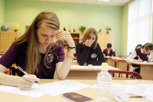 В этом году ЕГЭ в Москве будут сдавать 86 тыс школьников