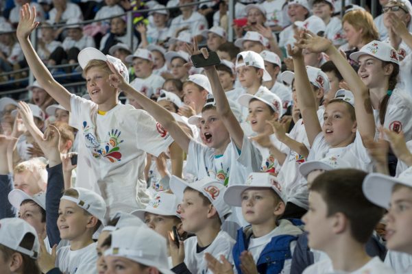 Разработанная «Единой Россией» программа бесплатного детского отдыха будет продлена на 2017 год