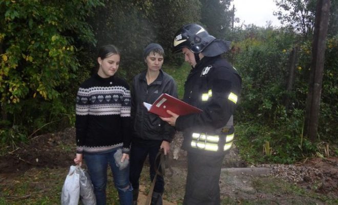 В Новой Москве пожарные и спасатели спасли более 10 потерявшихся грибников