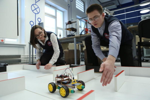 Столичные школьники победили в финале робототехнической олимпиады