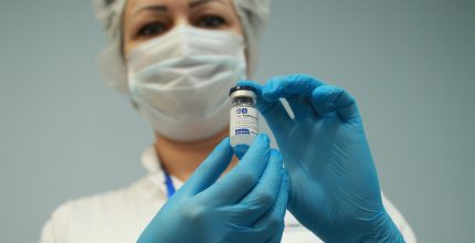 Вакцинацию от коронавируса прошли 77% сотрудников органов власти Москвы
