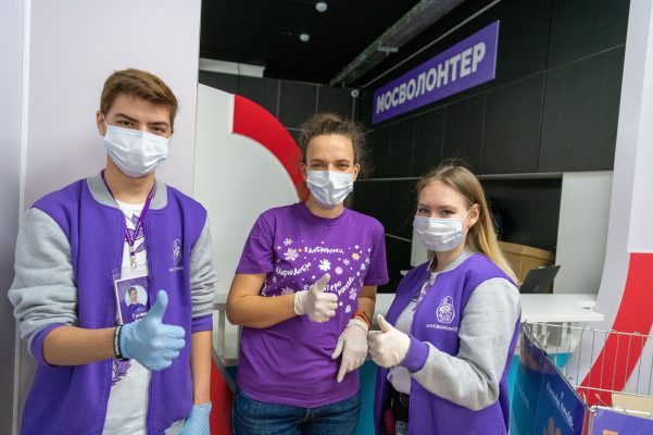 Самые активные волонтеры получили награды в Москве