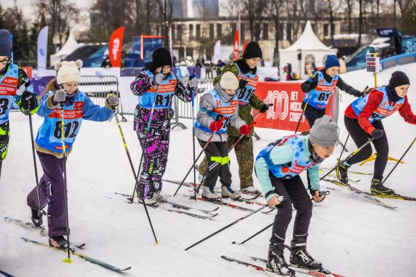 Более 3 тыс москвичей присоединились к зимнему фестивалю школьного спорта в «Лужниках»